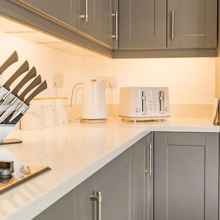 Beautifully Done 5 Bed Barn Conversion In Heswall - Sleeps Up To 10 Luaran gambar