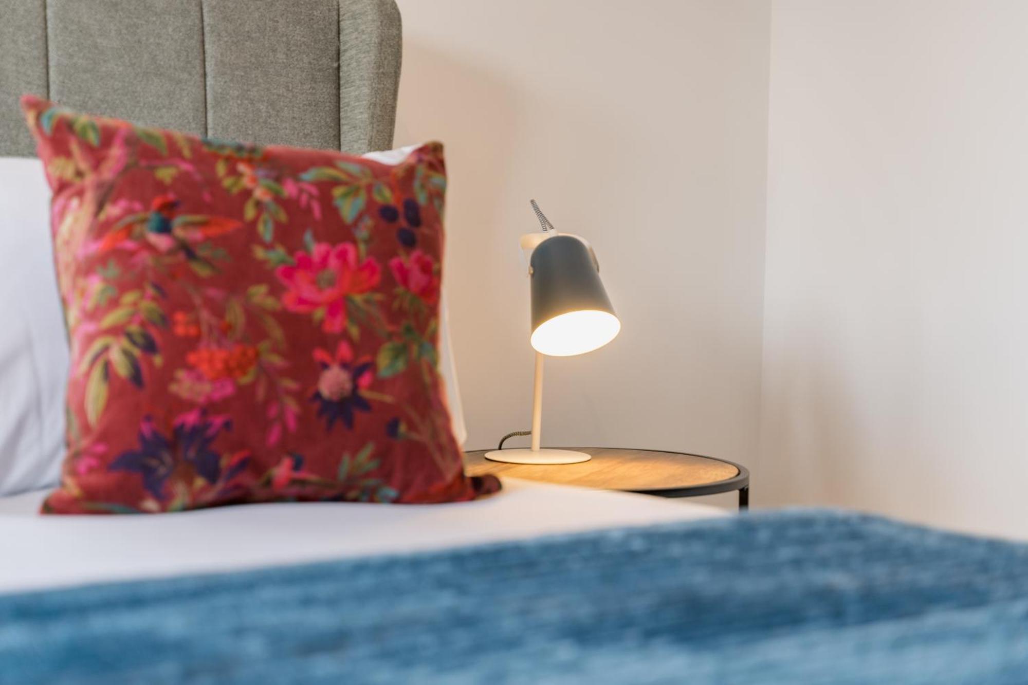 Beautifully Done 5 Bed Barn Conversion In Heswall - Sleeps Up To 10 Luaran gambar