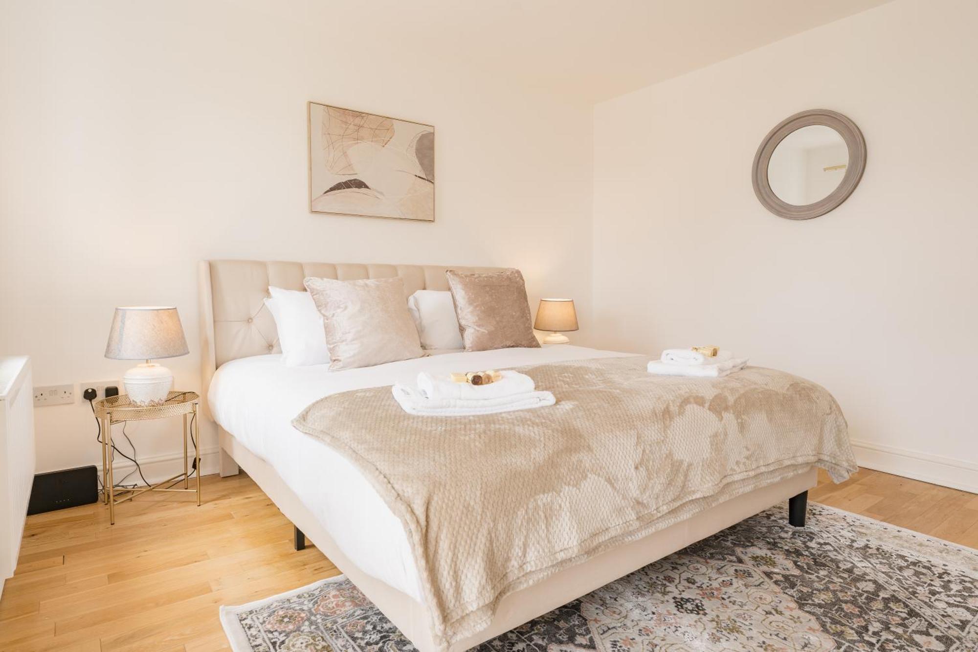 Beautifully Done 5 Bed Barn Conversion In Heswall - Sleeps Up To 10 Luaran gambar