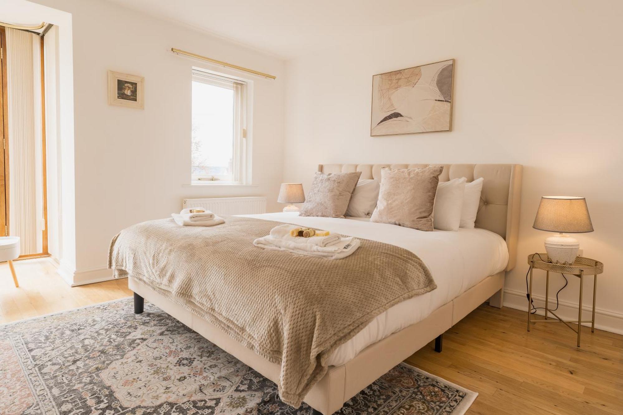 Beautifully Done 5 Bed Barn Conversion In Heswall - Sleeps Up To 10 Luaran gambar